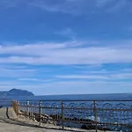 Casa Al Mare Con Parcheggio شقة